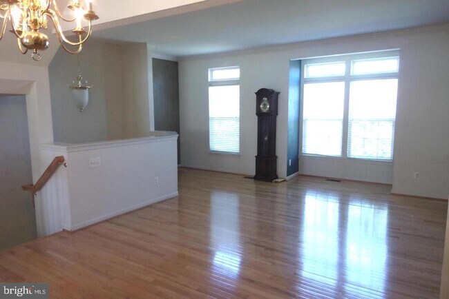 16606 Barge Cir in Woodbridge, VA - Building Photo - Building Photo