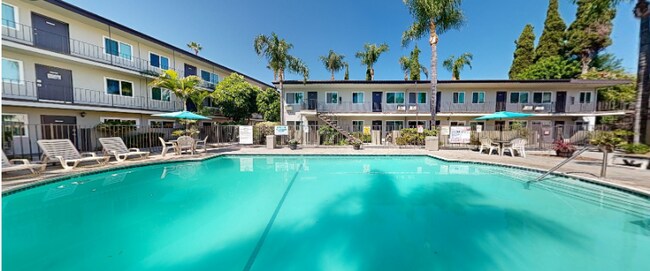 841 W La Habra Blvd in La Habra, CA - Building Photo - Building Photo