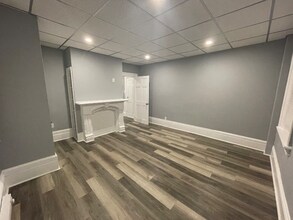 12 Charlton St in Oxford, MA - Building Photo - Building Photo