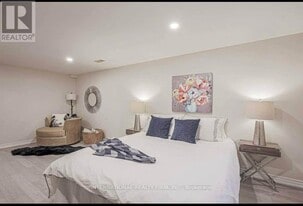 130 Amberjack Blvd in Toronto, ON - Building Photo