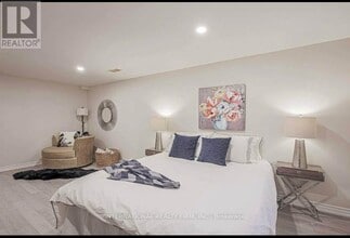 130 Amberjack Blvd in Toronto, ON - Building Photo - Building Photo