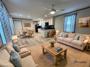 855 W Jefferson St in Grand Ledge, MI - Building Photo - Building Photo