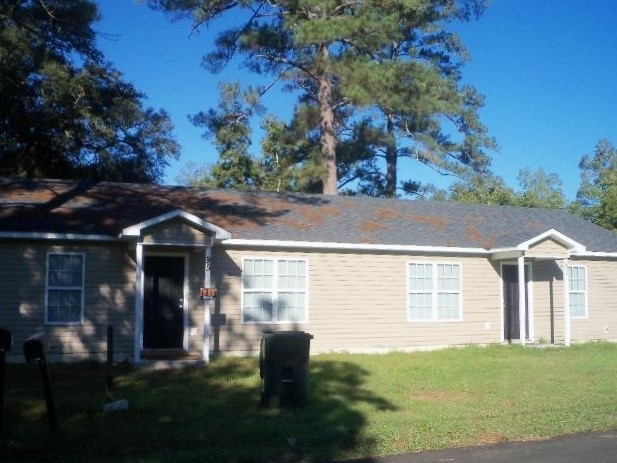 101 Fletcher St in Morven, GA - Foto de edificio