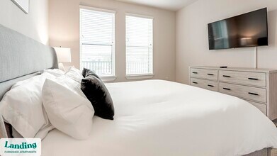 15950 Chase Hill Blvd, Unit 9307 in San Antonio, TX - Building Photo - Building Photo