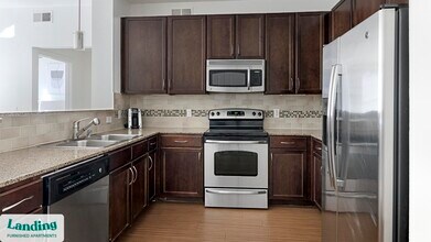 7373 Valley View Ln, Unit 1115 in Dallas, TX - Building Photo - Building Photo