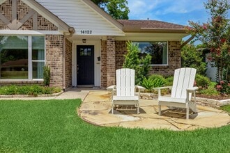 14122 Queensbury Ln in Houston, TX - Building Photo - Building Photo