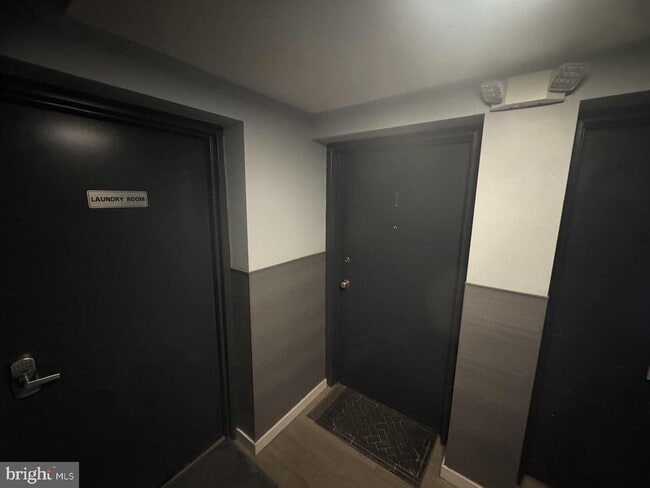 property at 500 S Courthouse Rd