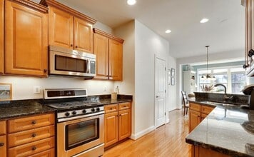 337 Caldwell Terrace SE in Leesburg, VA - Building Photo - Building Photo