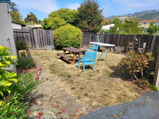 1662 San Benito St in Richmond, CA - Building Photo - Building Photo