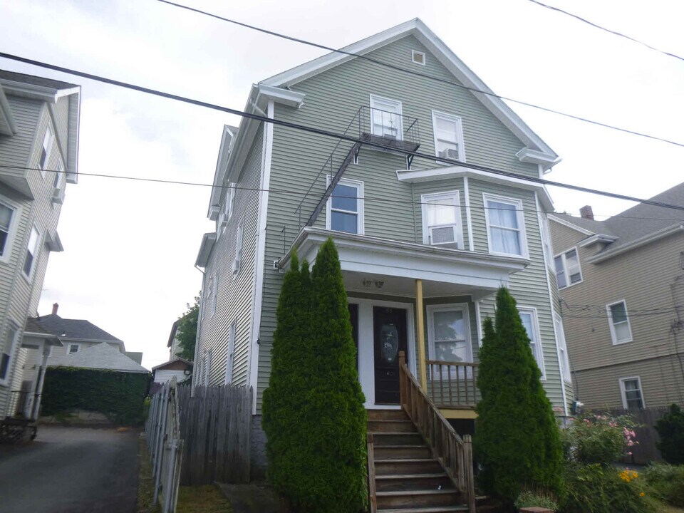 85 Daniels St in Pawtucket, RI - Building Photo