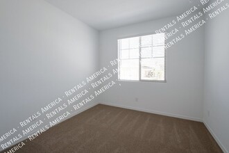 23015 E Starflower Dr in Queen Creek, AZ - Foto de edificio - Building Photo