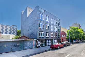 2809 39th Ave in Long Island City, NY - Building Photo - Primary Photo