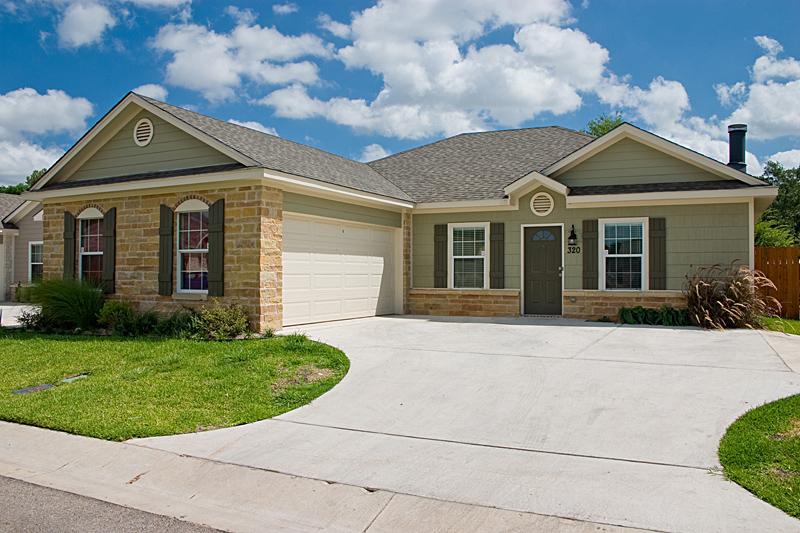 Aspen Heights South in Waco, TX - Building Photo