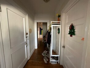 46 Babcock St, Unit 3 in Brookline, MA - Building Photo - Building Photo