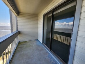 580 Pleasure Island Blvd in Port Arthur, TX - Building Photo - Building Photo