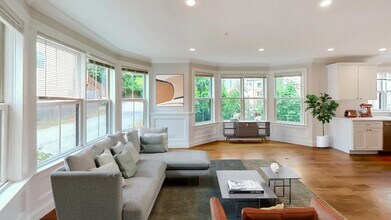 39 Juniper St in Boston, MA - Building Photo - Building Photo