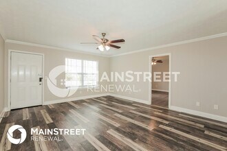 6538 River Hill Dr in Flowery Branch, GA - Foto de edificio - Building Photo