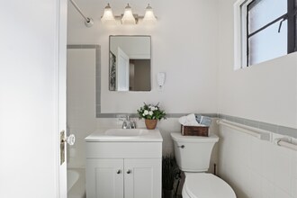 3115 Martha Custis Dr in Alexandria, VA - Building Photo - Building Photo