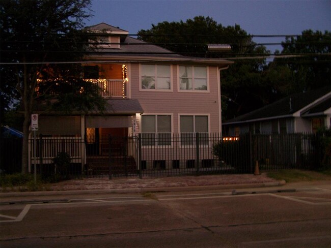 1916 Hardy St in Houston, TX - Foto de edificio - Building Photo
