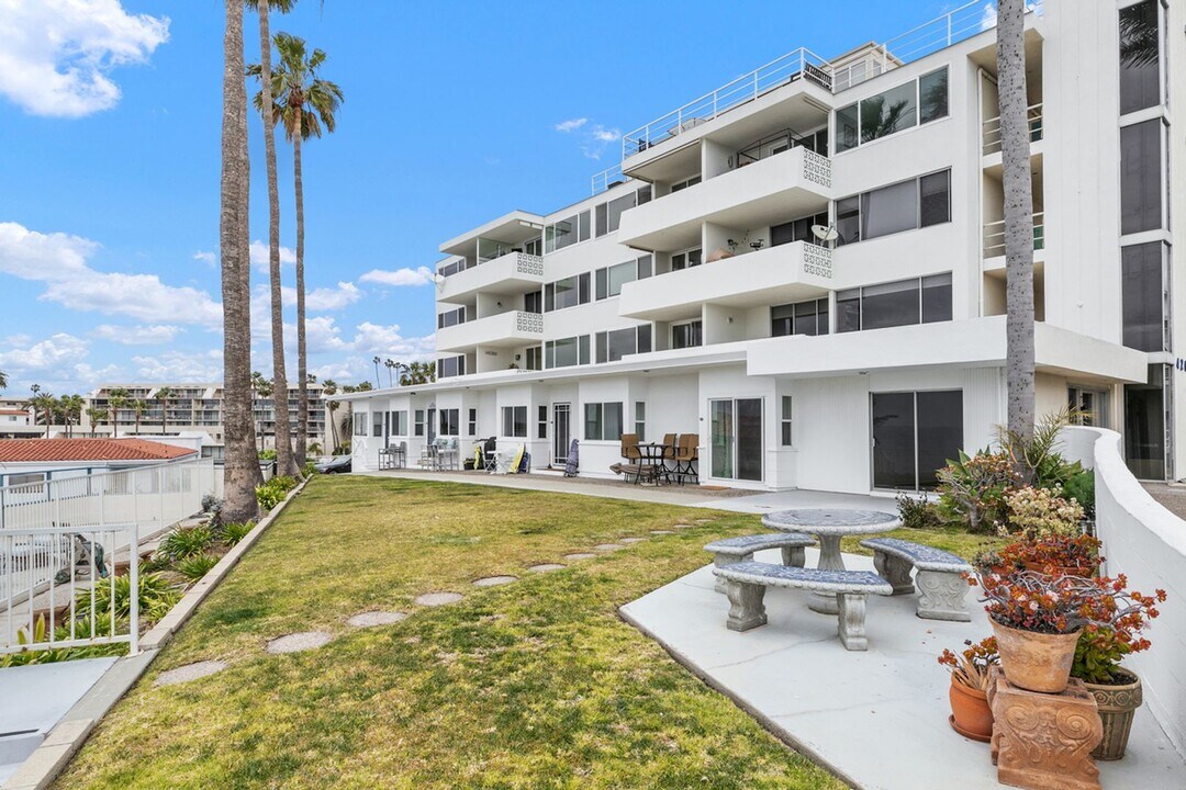 420 Monterey Ln in San Clemente, CA - Building Photo