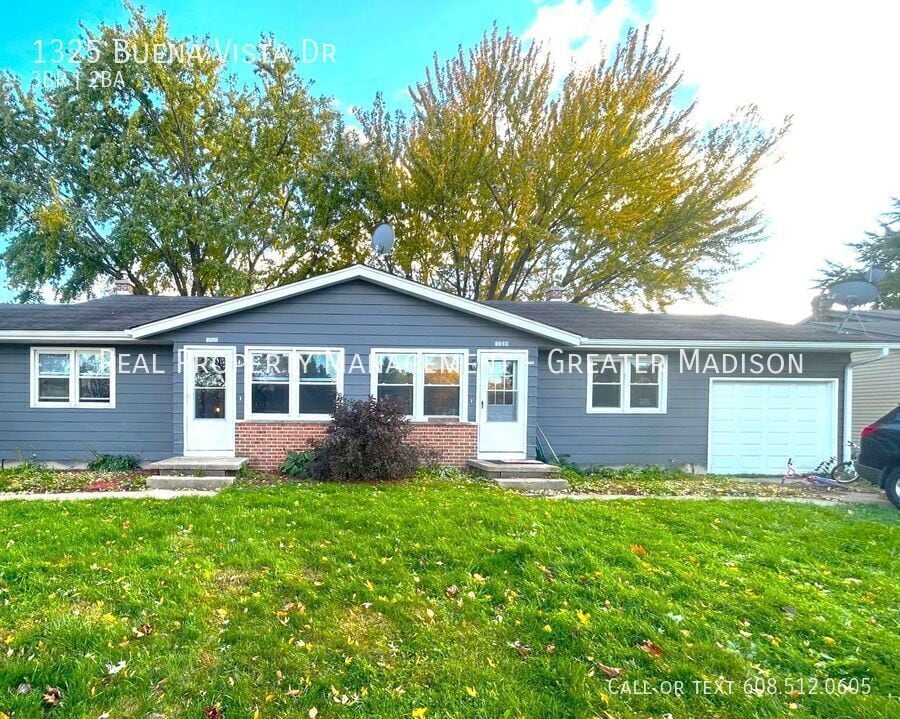 1325 Buena Vista Dr in Sun Prairie, WI - Building Photo