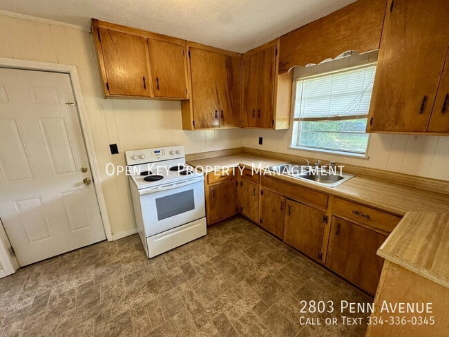 property at 2803 Penn Ave