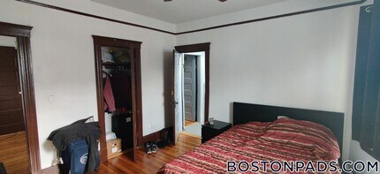 122 Columbia St, Unit 2 in Cambridge, MA - Foto de edificio - Building Photo