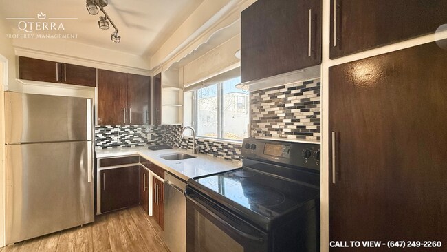 232 Lawrence Av W in Toronto, ON - Building Photo - Building Photo