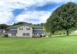 200 Jessie Ln in Milton, WV - Building Photo - Building Photo