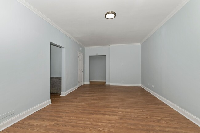 7215 S Yates Blvd in Chicago, IL - Building Photo - Building Photo