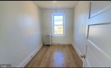 1038 Brunswick Ave in Trenton, NJ - Building Photo - Building Photo