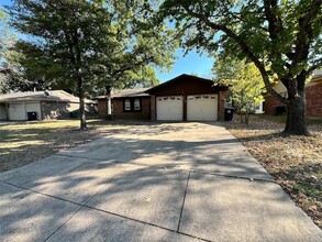 3216 Hummingbird Ln in Denton, TX - Building Photo - Building Photo