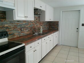 4710 Melody Ln in Lakeland, FL - Building Photo - Building Photo