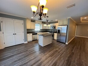 4194 Silver Glenn in Hahira, GA - Building Photo - Building Photo