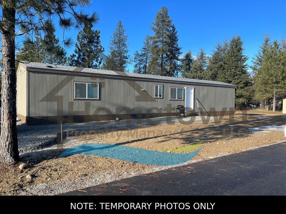 5431 E Grove Ave in Athol, ID - Building Photo