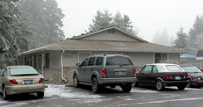 Meadow Glen Apartments in Puyallup, WA - Building Photo - Building Photo