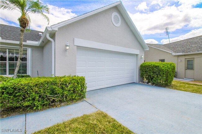 7775 Scarlet Ct in Naples, FL - Building Photo - Building Photo