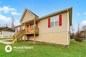 695 Deans Ferry Rd in Hayden, AL - Foto de edificio - Building Photo