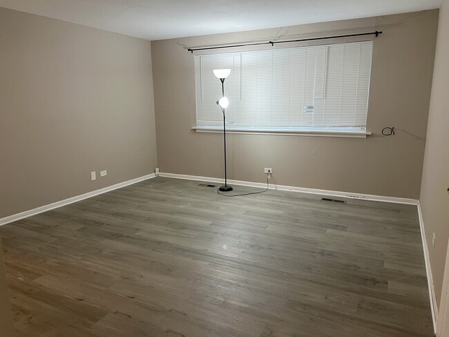 2603 Rohlwing Rd, Unit 1B in Rolling Meadows, IL - Building Photo - Building Photo