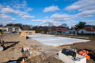 21 Clark St in Westerly, RI - Foto de edificio - Building Photo