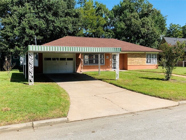 property at 617 Graceland St