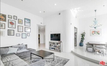 840 Croft Ave in West Hollywood, CA - Building Photo - Building Photo
