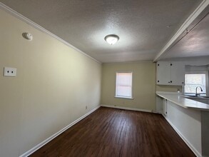 106 Adams St in Cary, NC - Foto de edificio - Building Photo