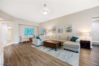 2717 Callista Ct in Naples, FL - Foto de edificio - Building Photo