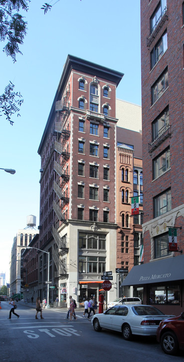 10 Waverly Pl in New York, NY - Foto de edificio