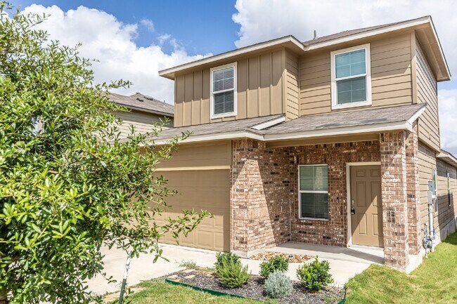 13021 Kalinoski in Saint Hedwig, TX - Building Photo - Building Photo