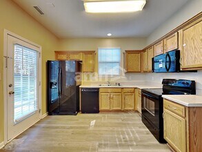 113 Otter Crest Way in Holly Springs, NC - Building Photo - Building Photo