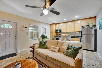 1348 Holly Heights Dr-Unit -16 in Fort Lauderdale, FL - Building Photo - Building Photo