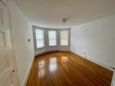 412 Centre St, Unit 4 in Boston, MA - Building Photo