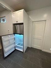 6353 W 84th St, Unit New Guesthouse in Los Angeles, CA - Building Photo - Building Photo